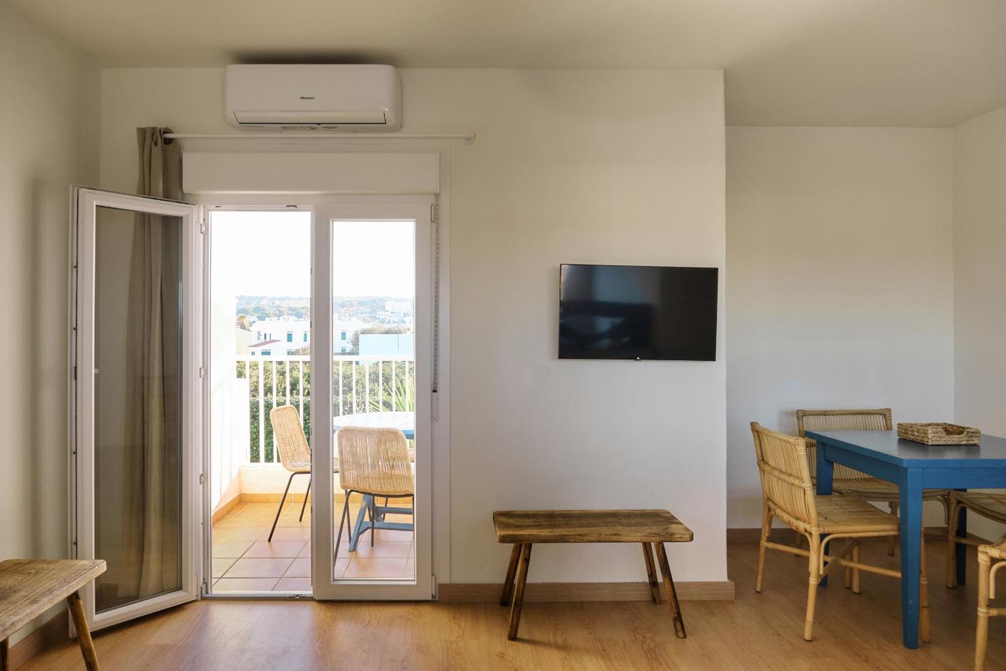 Arenal D'En Castell North Apartment Es Mercadal Bagian luar foto
